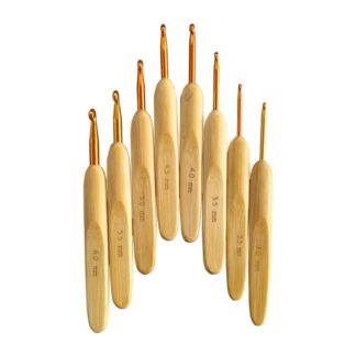 N0009 - Set med 8 st. virknålar i finaste bambu